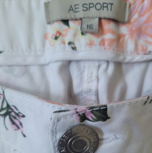 AE Capris | 16 - Picture 3 of 4